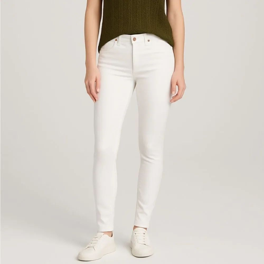 Abercrombie & Fitch White Jean Legging in White